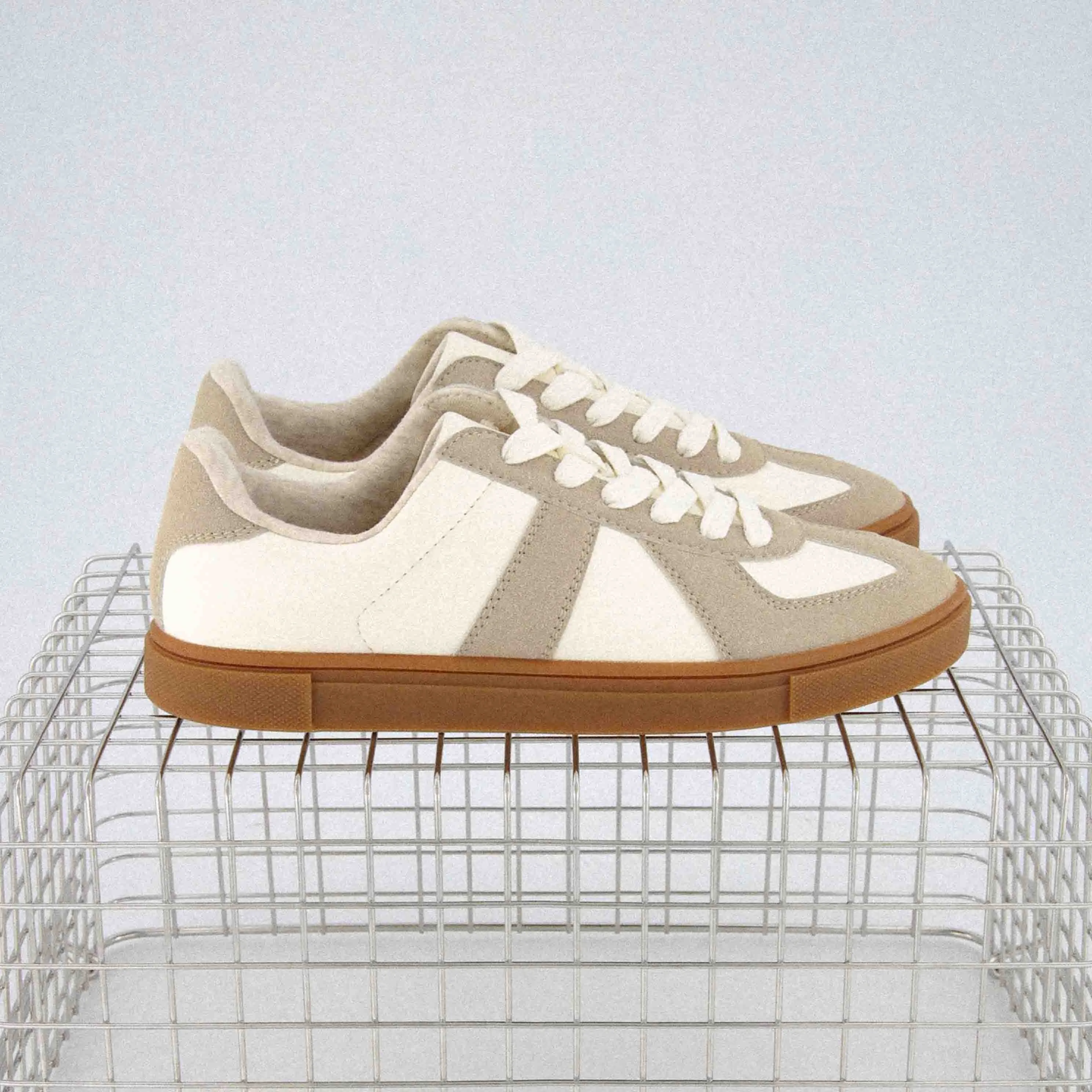 Bailey Lace Up Sneaker