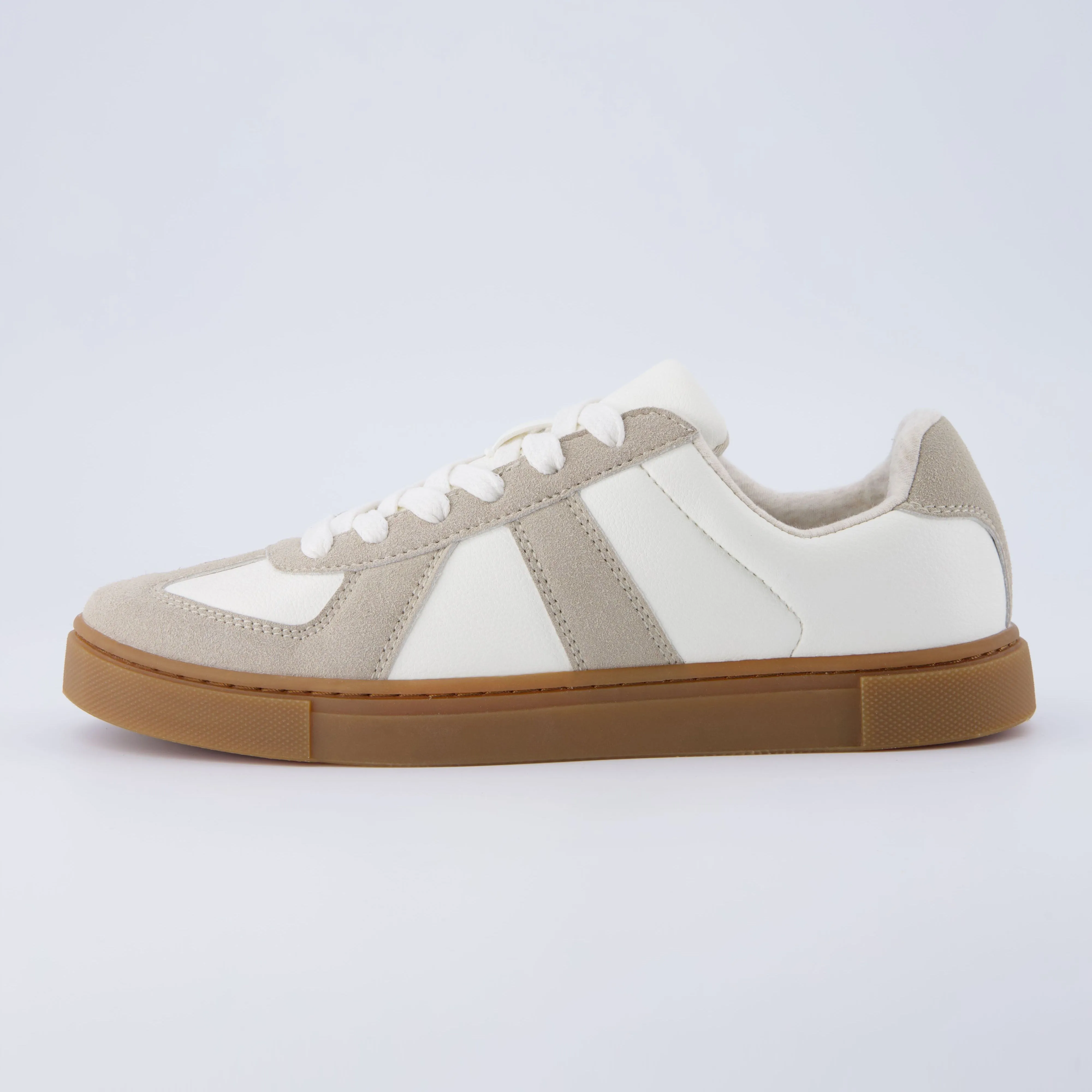 Bailey Lace Up Sneaker