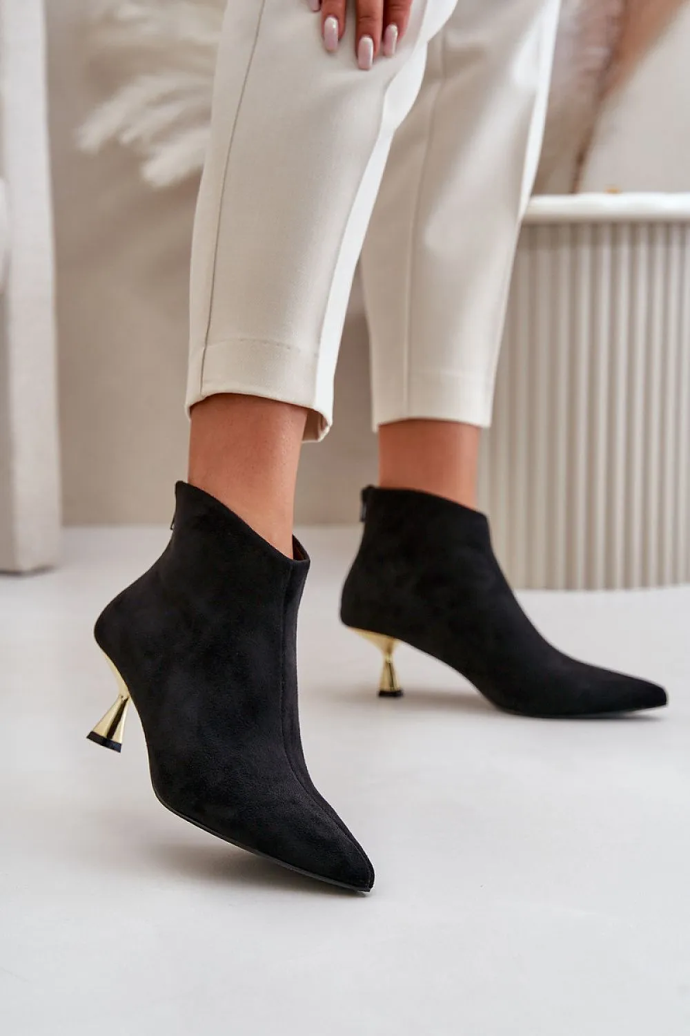 TEEK - Shined Heel Back Zip Ankle Boots