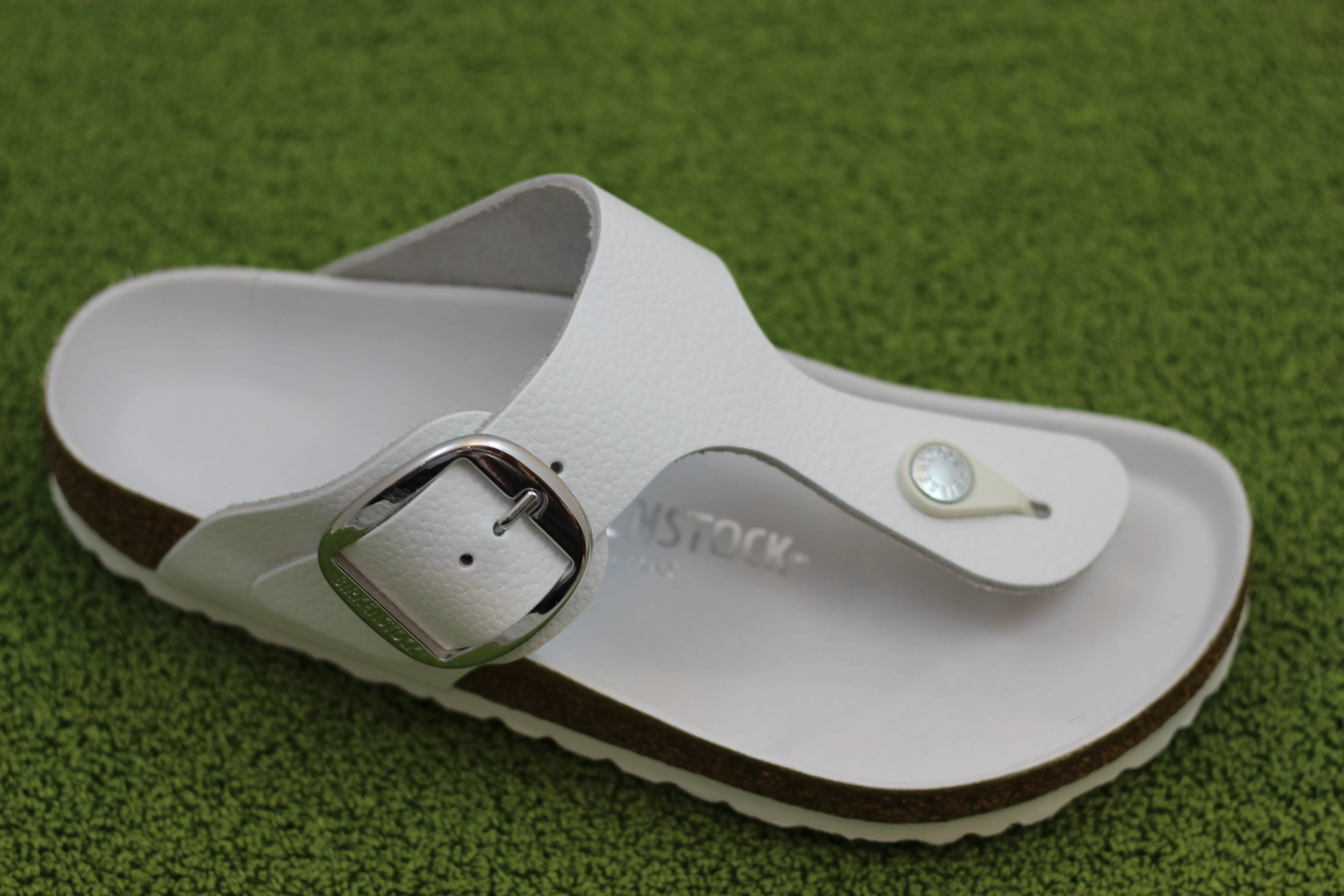 Women's Gizeh Big Buckle Sandal - White Leather